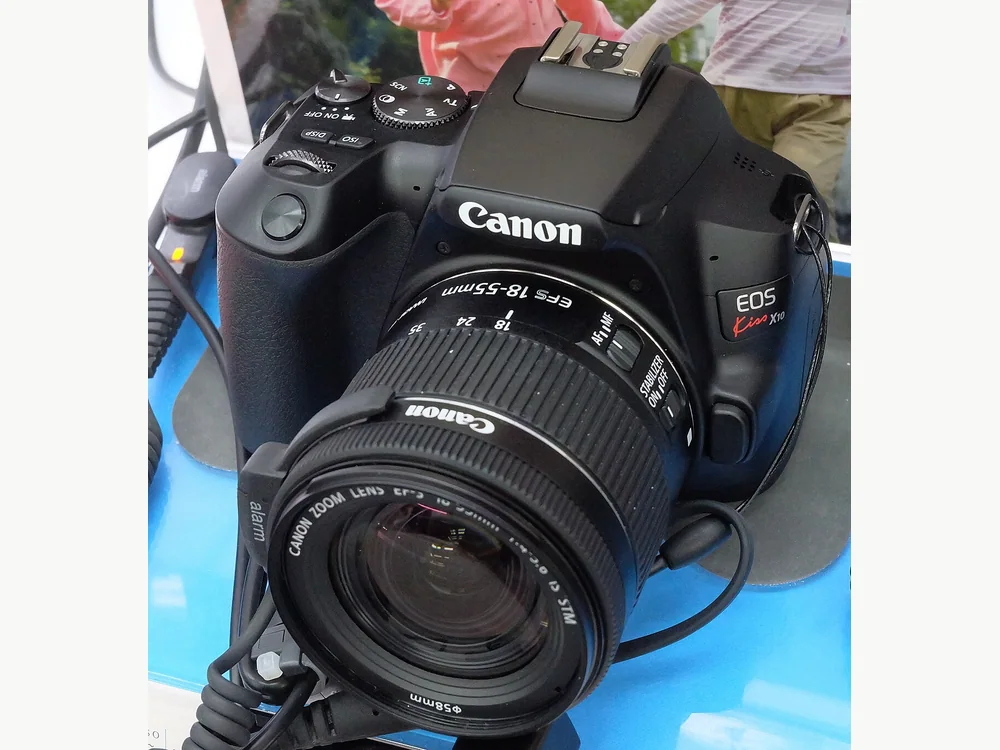 Canon EOS 250D / Rebel SL3