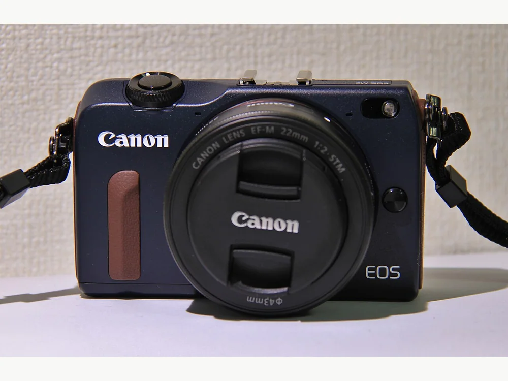 Canon EOS M2