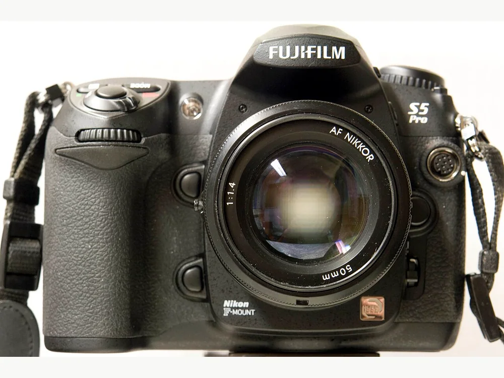 Fujifilm FinePix S5 Pro