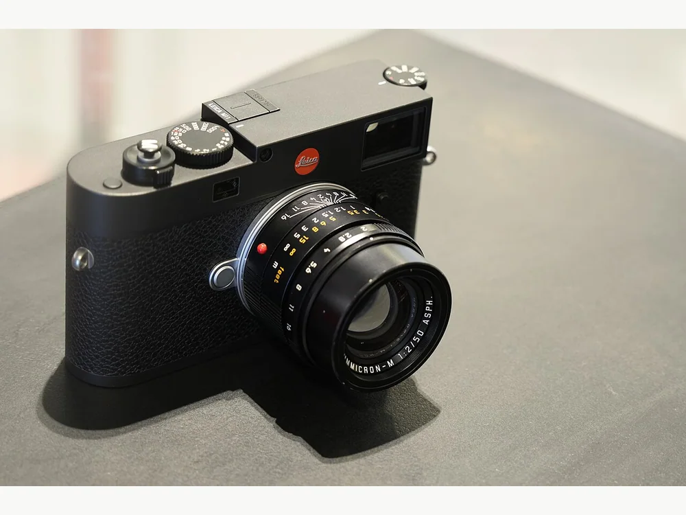 Leica M11