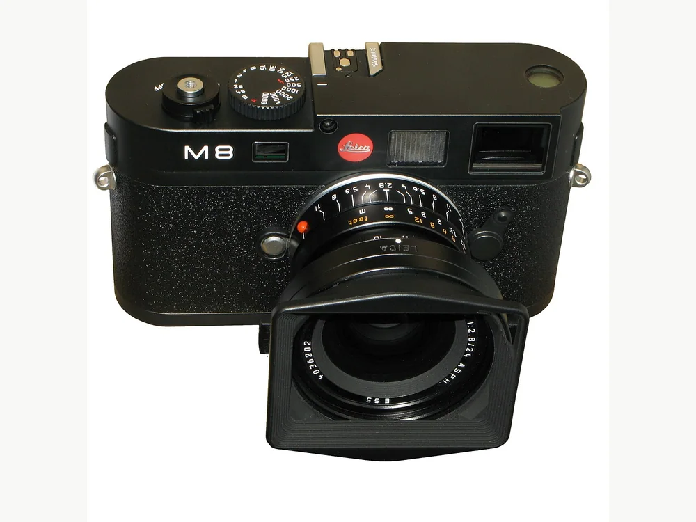 Leica M8