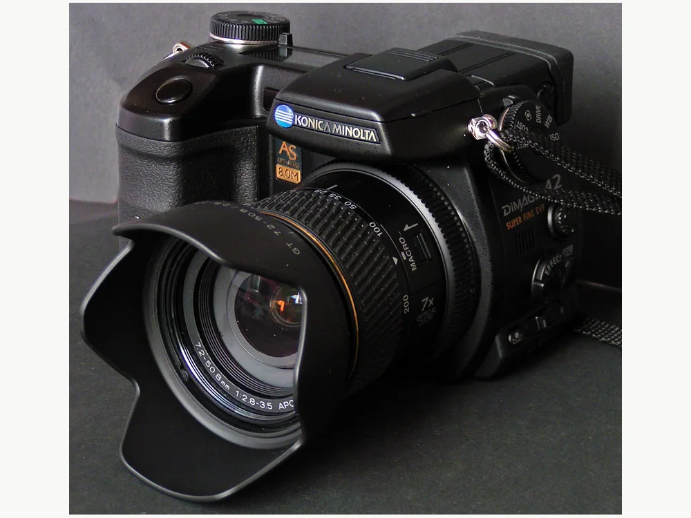 Minolta / Konica Minolta DiMAGE A2