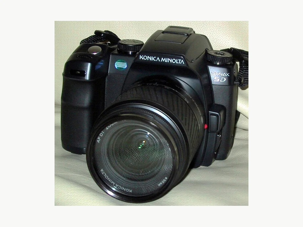 Minolta / Konica Minolta Dynax 5D / Maxxum 5D / α-Sweet Digital