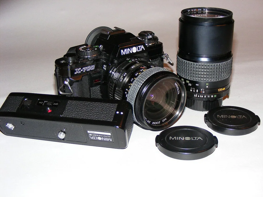 Minolta / Konica Minolta X-700