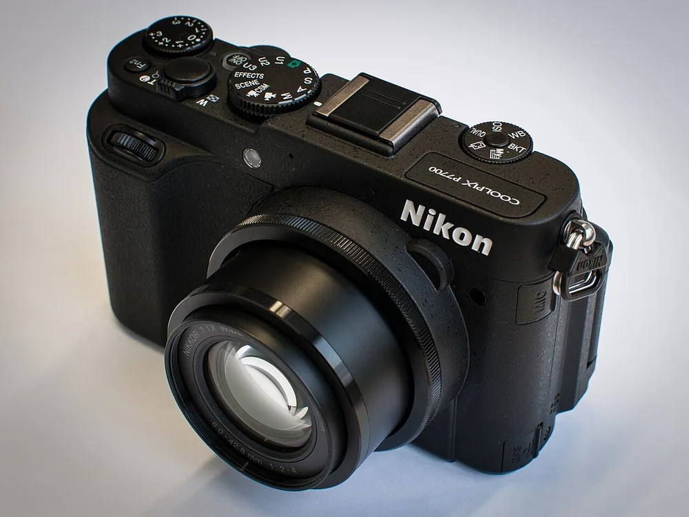 Nikon COOLPIX P7700