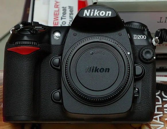 Nikon D200