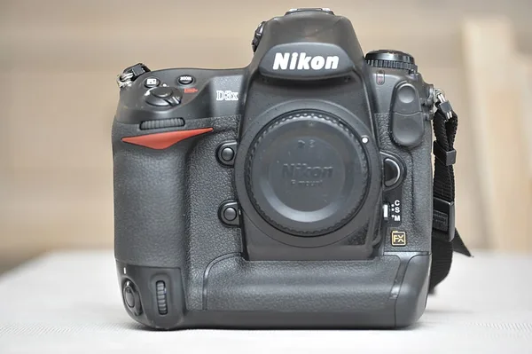 Nikon D3X