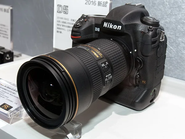 Nikon D5