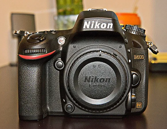 Nikon D600