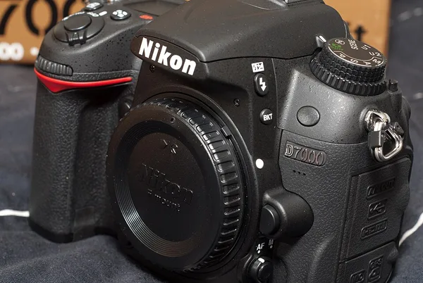 Nikon D7000