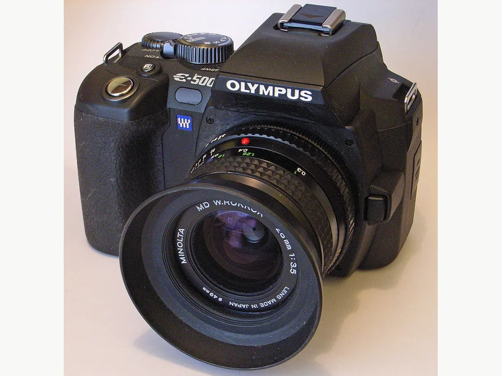 OM System E-500