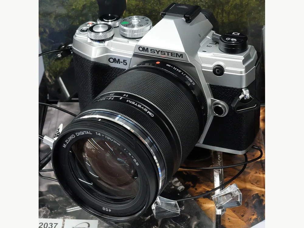 OM System / Olympus OM-5