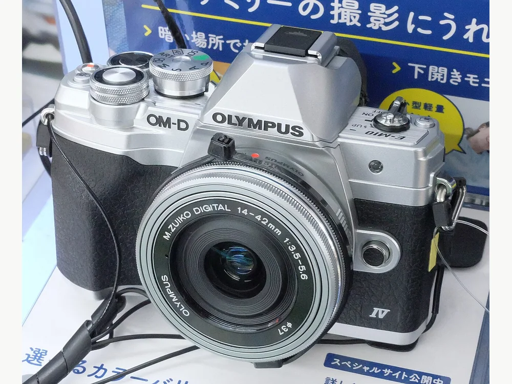 OM System / Olympus OM-D E-M10