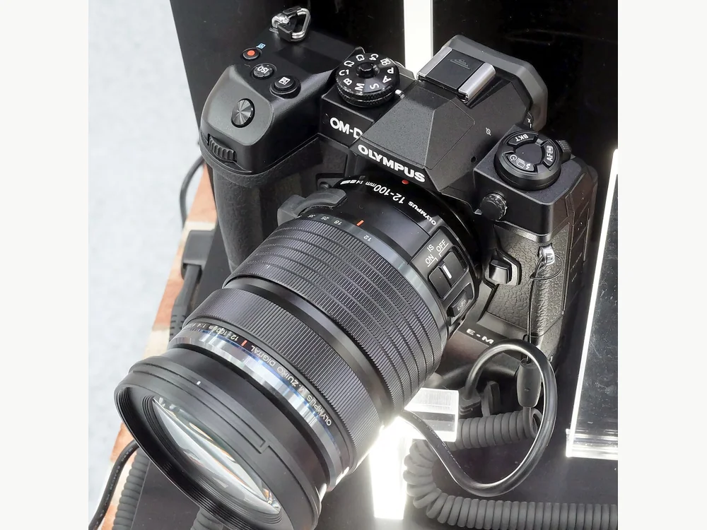 OM System / Olympus OM-D E-M1X