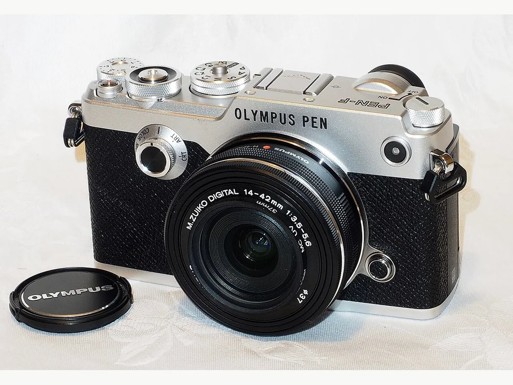 OM System / Olympus PEN-F