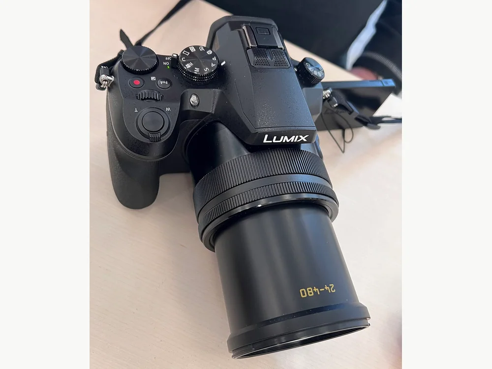 Panasonic Lumix Lumix FZ2500 / FZ2000