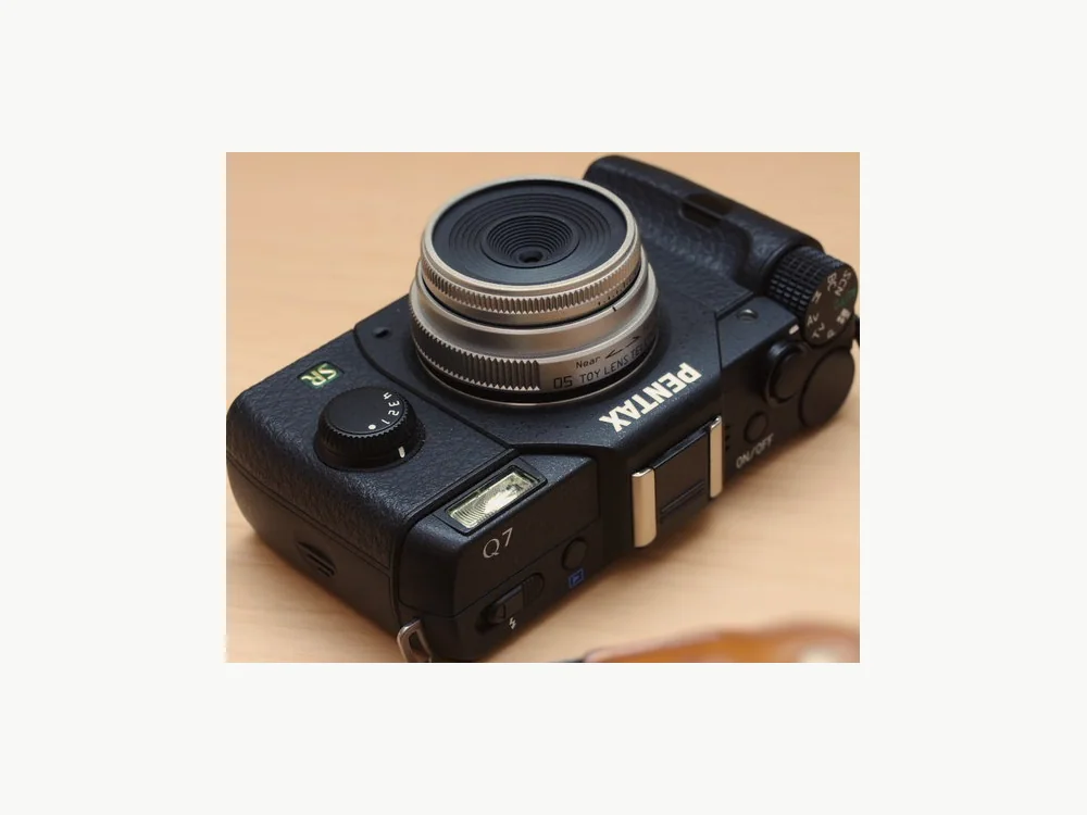 Pentax Q7