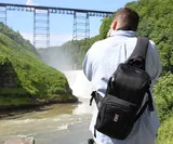 Single padded sling shoulder strap for easy move-to-front access.
