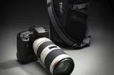 Thule Perspektiv L Toploader bag with camera and 70-200 f/2.8 lens outside