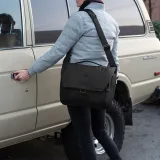 Peak Design Everyday Messenger V2 13L, manufacturer photograph 8