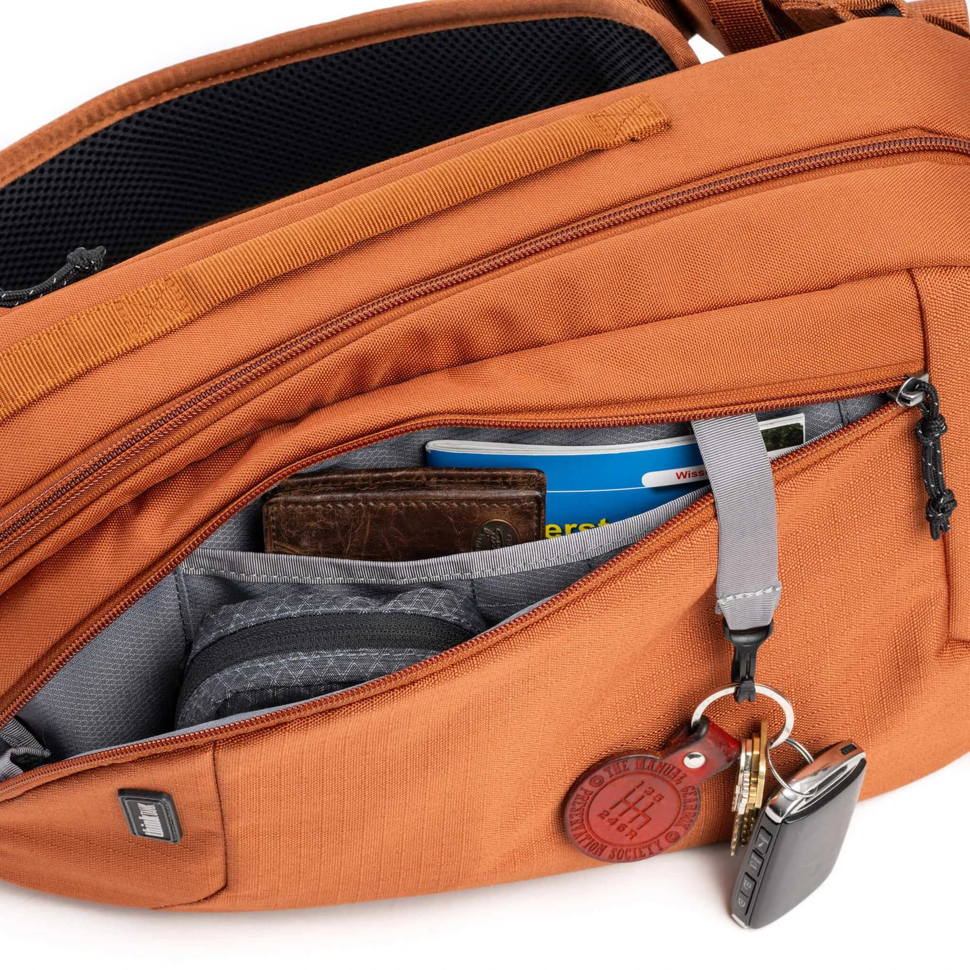 Think Tank Turnstyle® 8L, manufacturer photograph 1