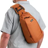 Think Tank Turnstyle® 8L, manufacturer photograph 3