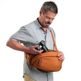 Think Tank Turnstyle® 8L, manufacturer photograph 4