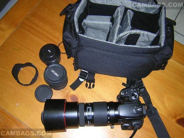 Canon 2400 Gadget Bag, photograph by Guest, photo 3