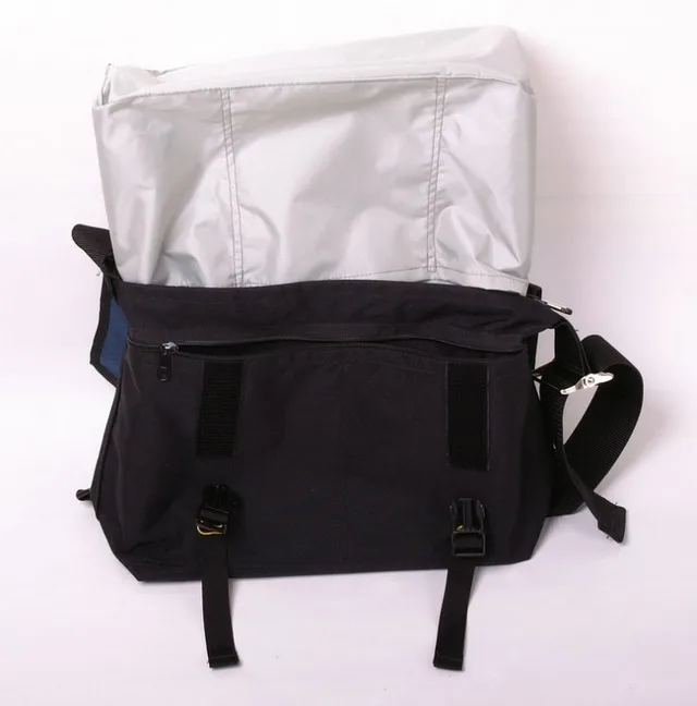 Courierware super deluxe Messenger, photograph by Guest, photo 4