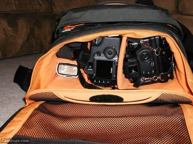 Crumpler The Brazillion Dollar Home, photograph by Guest, photo 4