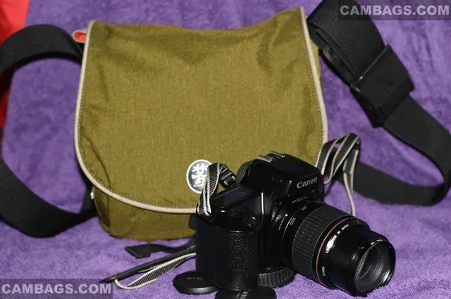 Crumpler Stunner, photograph by Guest, photo 3