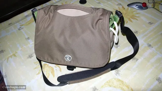 Crumpler 7 Million Dollar Home, photograph by Guest, photo 2