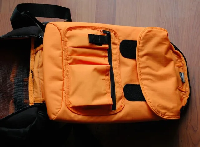 Crumpler keystone, photograph by Guest, photo 5