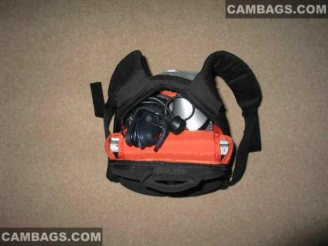 Crumpler Formal Lounge, photograph by Guest, photo 5