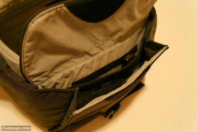 Crumpler Pretty Boy XXXL, photograph by Guest, photo 3