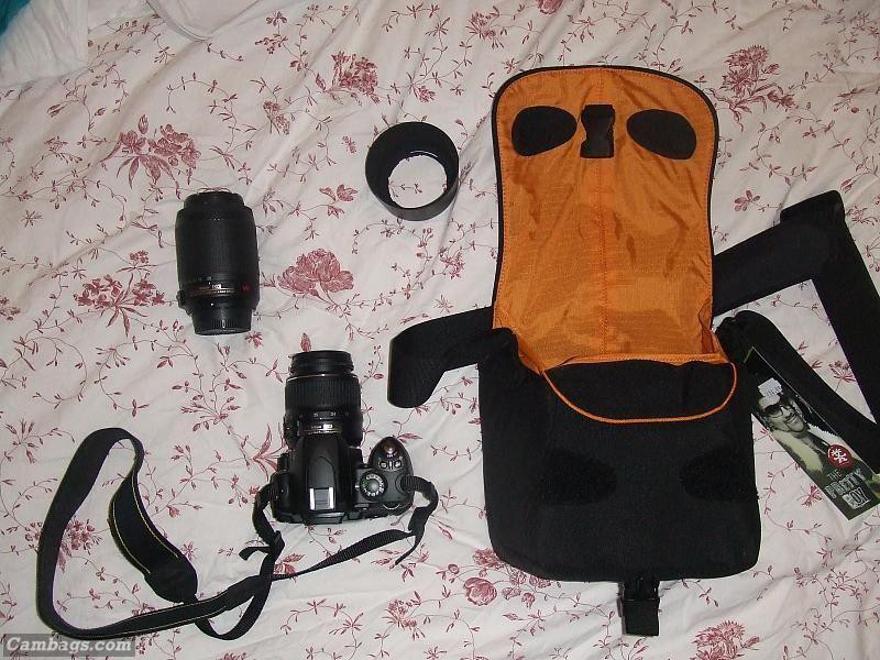 Crumpler Pretty Boy L, photograph by Guest