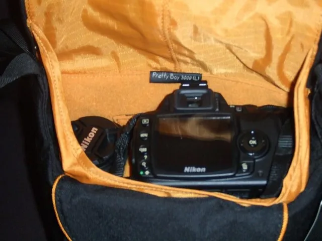 Crumpler Pretty Boy L, photograph by Guest, photo 3