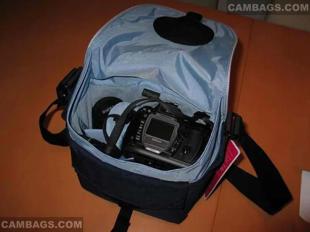 Crumpler Ben`s Pizza XL, photograph by Guest, photo 3