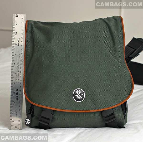 Crumpler 15 Love, photograph by Guest
