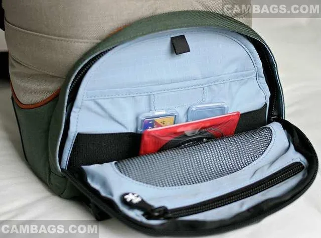 Crumpler 15 Love, photograph by Guest, photo 3