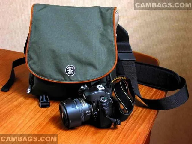 Crumpler 15 Love, photograph by Guest, photo 4