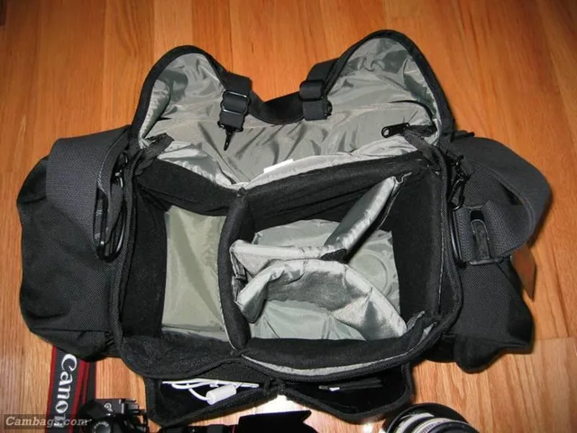 Domke J-2, photograph by Guest, photo 3