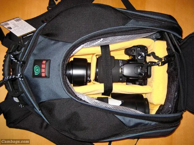 A unique feature of this bag is the smaller opening in the front which allows access to only the camera and whatever you have stored in the center divider. This allows you to get at your camera without having to open up the entire bag and risk dropping an