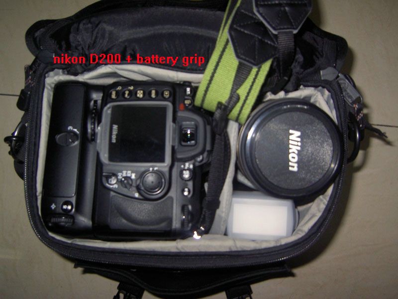 Lowepro Stealth Reporter 200AW, photograph by Guest
