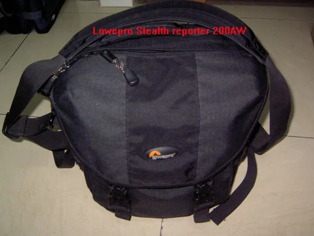 Lowepro Stealth Reporter 200AW, photograph by Guest, photo 3