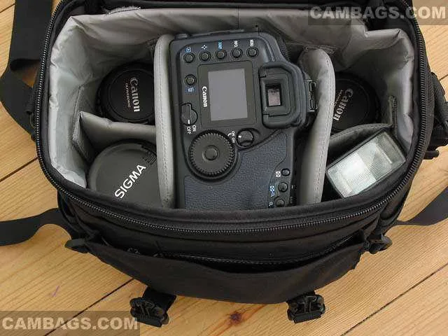 Lowepro Stealth Reporter 200AW, photograph by Guest, photo 1