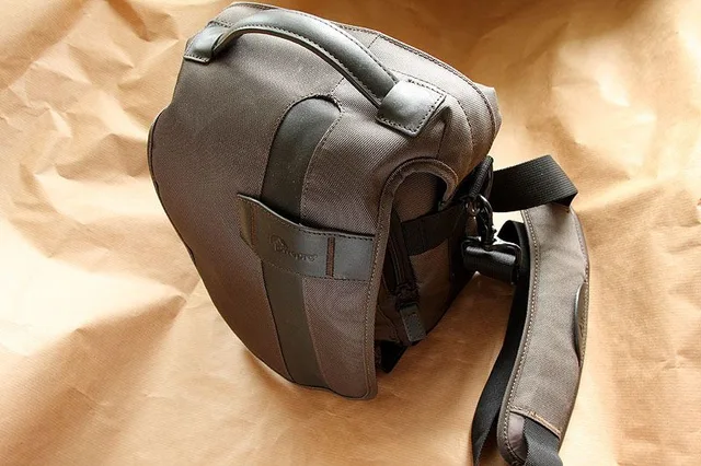 Lowepro Classified 140 AW, photograph by Guest, photo 5