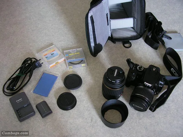 Lowepro Topload Zoom 2, photograph by Guest, photo 3