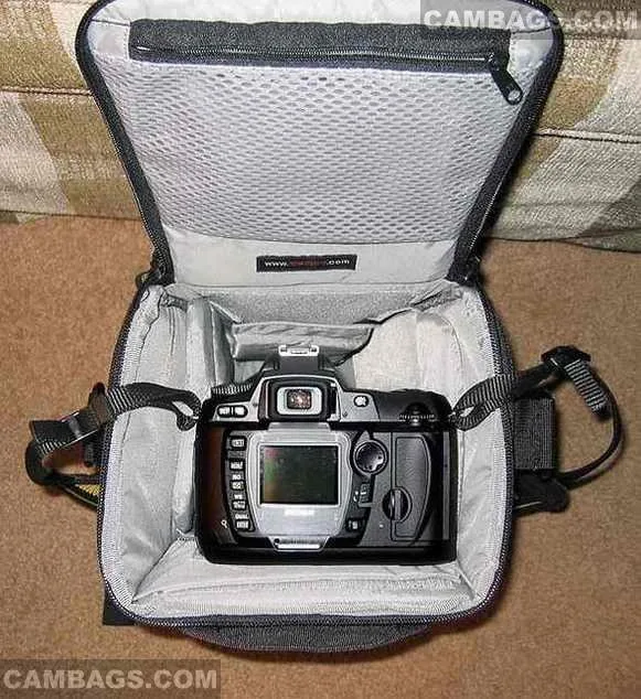 Lowepro TopLoader 75AW, photograph by Guest, photo 2