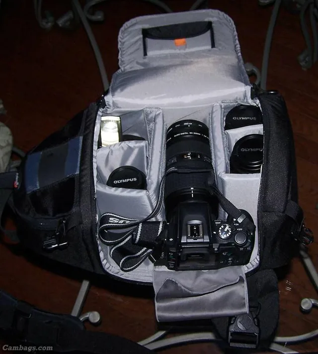 Lowepro Slingshot 200 AW, photograph by Guest, photo 1